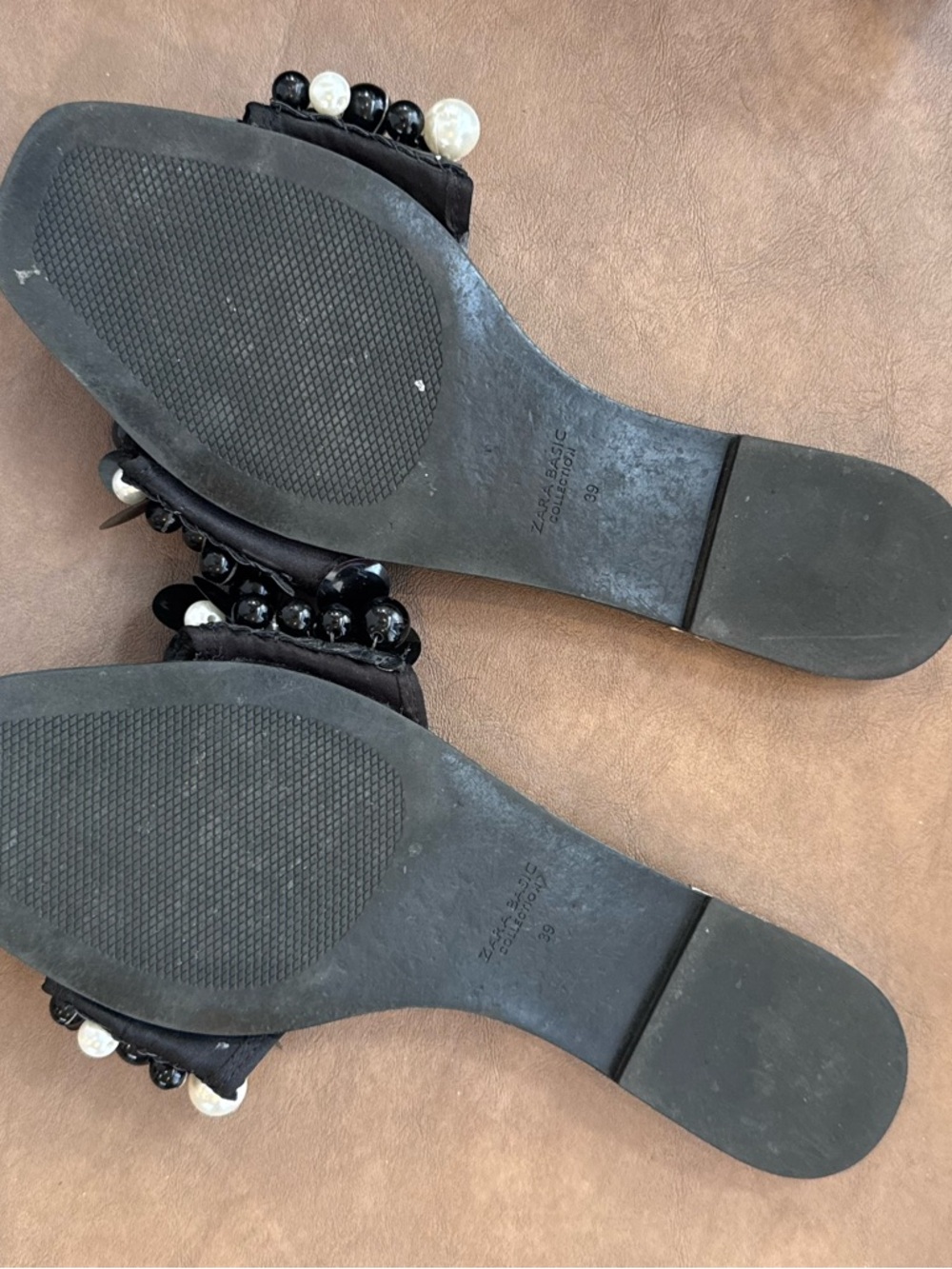 Zara Black sequin & Pearl Bead Embellished Slide Sandals, size 39 - Picture 4 of 4